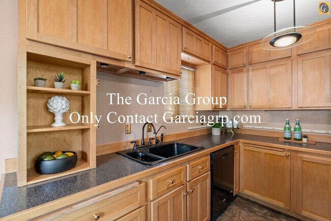 843 SW Broadway Dr Unit 61