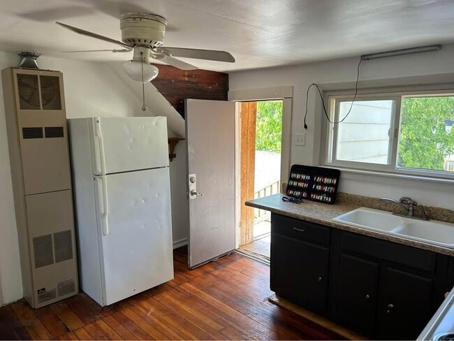 Photo - 304 N Wilson St