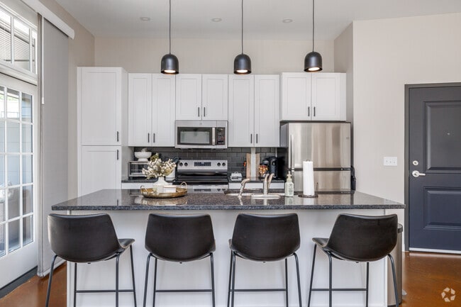 1HAB, 1BA - 756 ft² - Cocina - The Edge at Camillus Mills