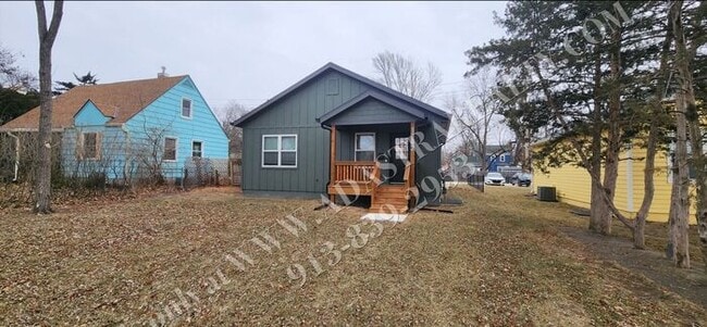 Photo - Like New Furnished Home in Lawrence Short Term Lease-Available NOW!!