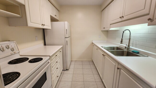 Photo - 339 Blake St