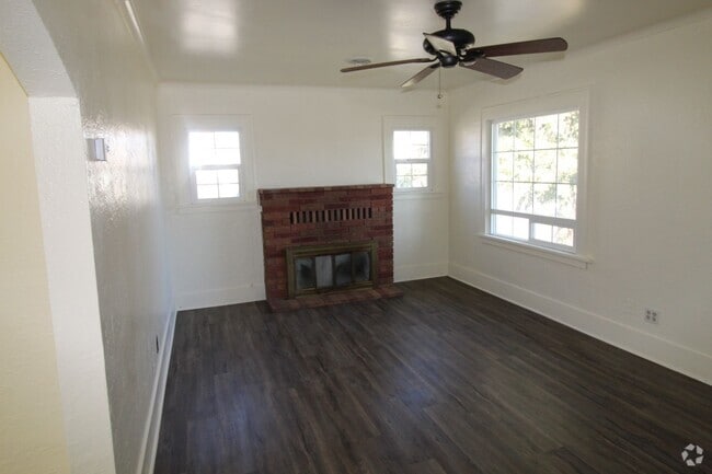 Building Photo - 1540 Crescent Ave Rental