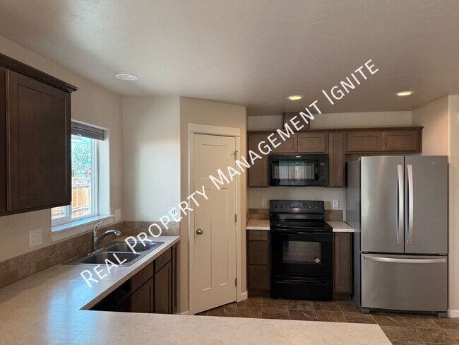 Photo - 64625 Wood Ave