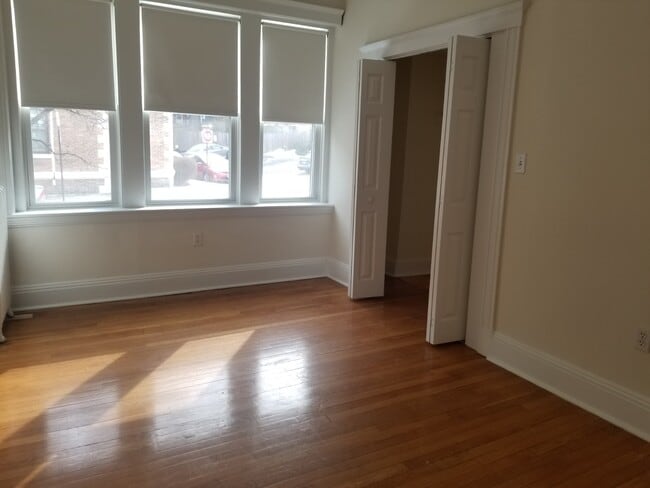 Photo - 115 Kilsyth Rd Unit 2