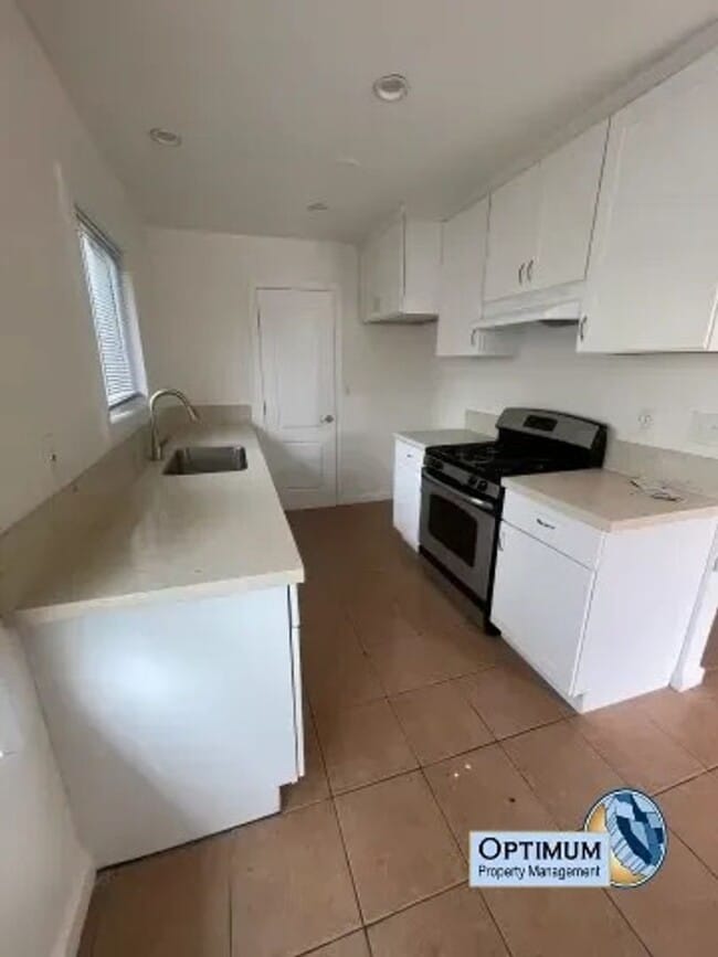 Photo - 630 S Olive Ave Unit #B