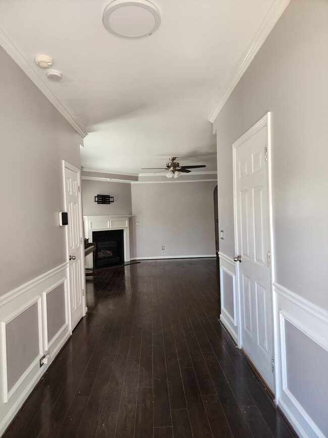 Photo - BEAUTIFUL 5 BEDROOM 3 BATHROOM HOUSE FOR RENT