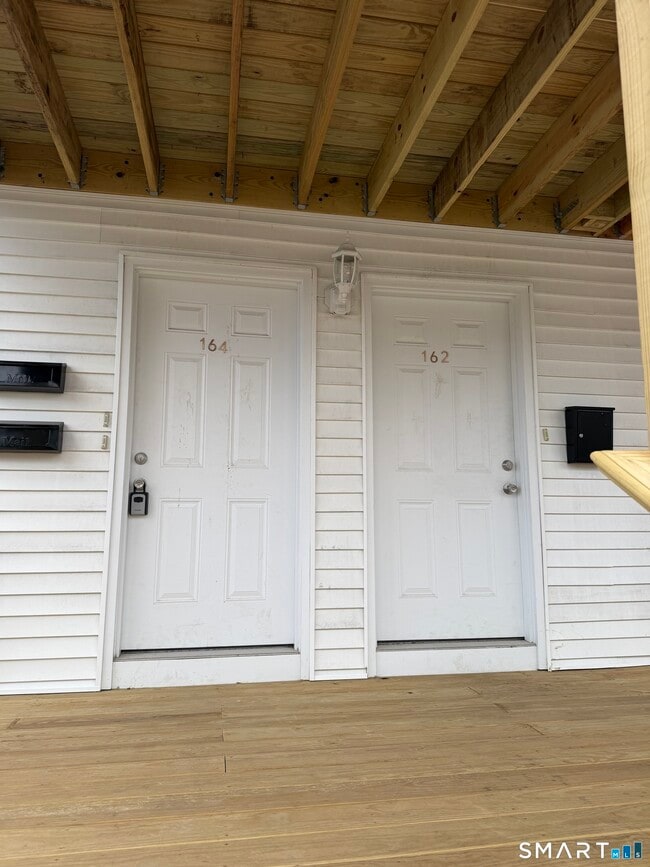 Building Photo - 162 Martin St Unit 164