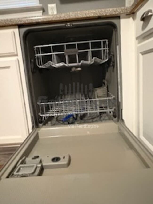 Photo - 6263 Shell Dr SW