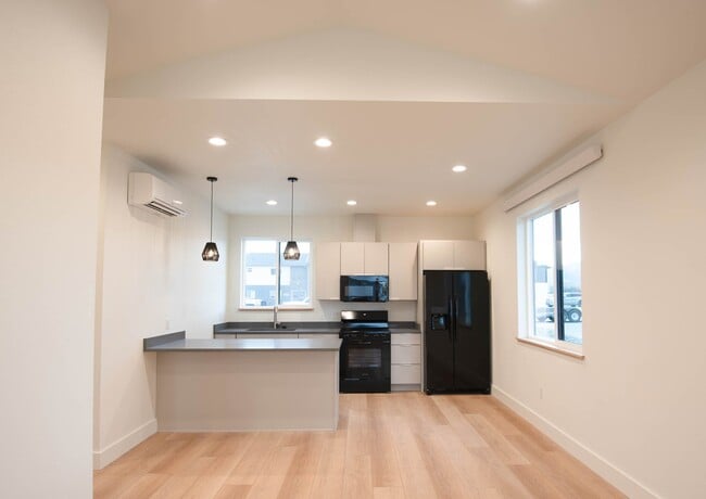 1407 Windsor Dr