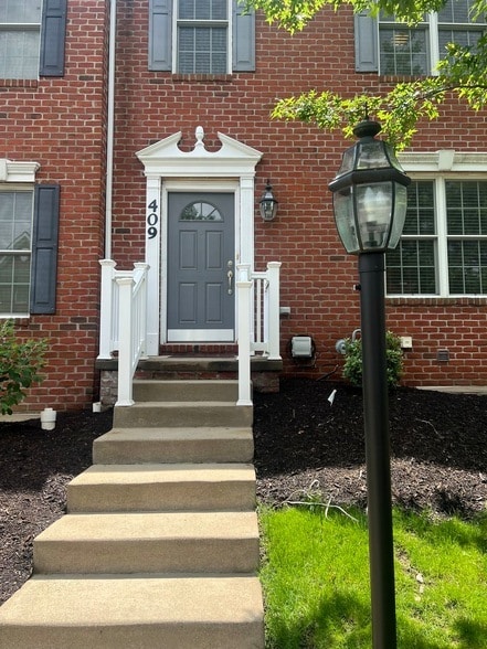 Photo - 409 Marshall Heights Dr