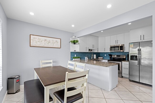 Photo - 3370 NE 5th Dr