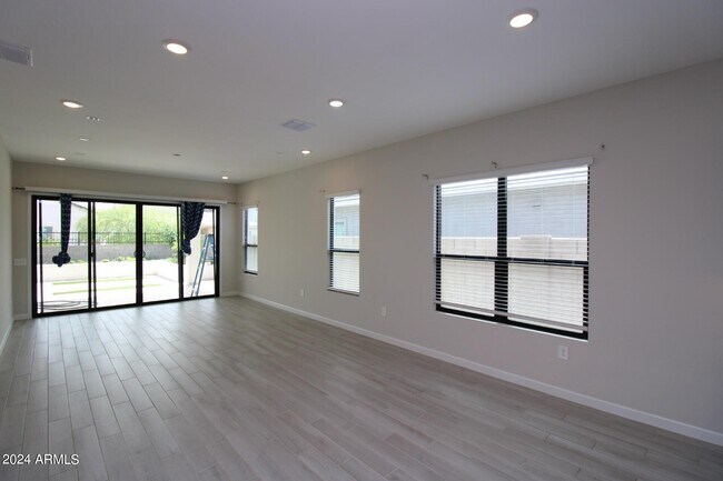 Photo - 17519 N 50th Way