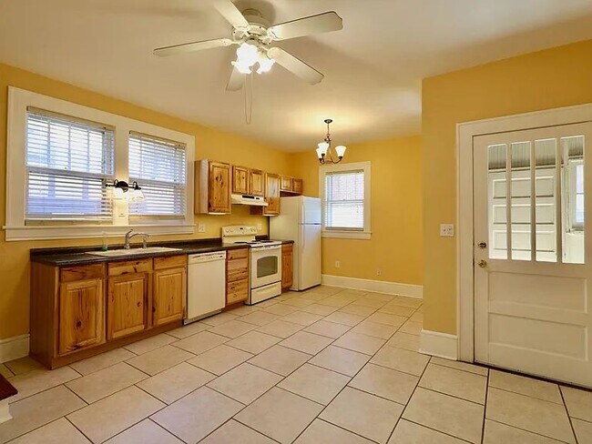 Photo - 1510 Hampton Ave SW