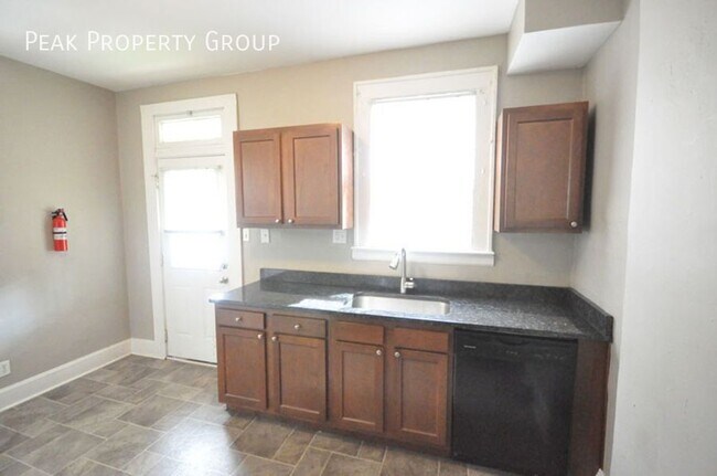 Photo - 2162 Indianola Ave