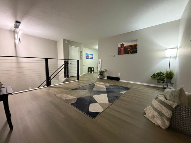 Building Photo - 246-248 Grand Blvd. Unit 246 Grand Blvd.