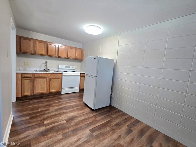 Photo - 909 Garden Rd