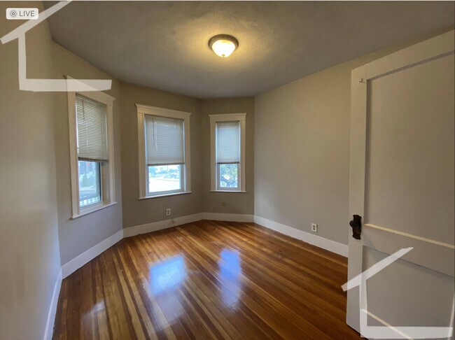 Photo - 36 North Beacon St Unidad 1