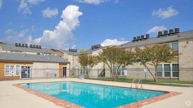 Building Photo - Hilltop Oaks Apartments