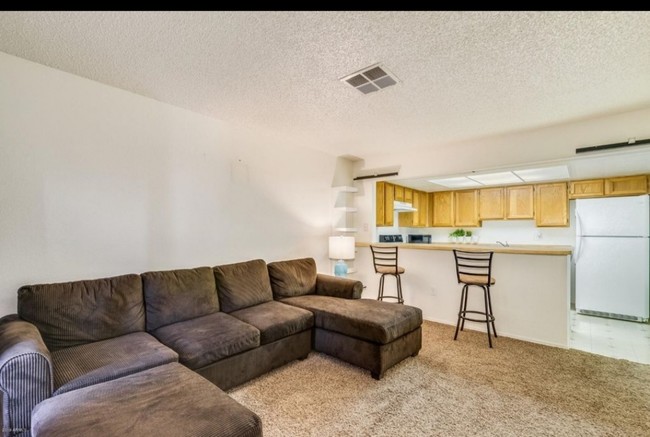 Photo - 1645 W Baseline Rd