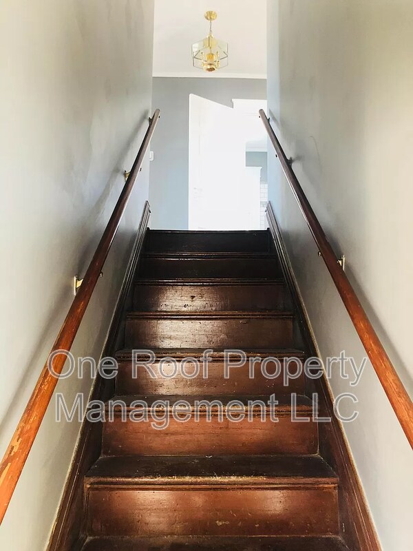 Photo - 2635 Victor St