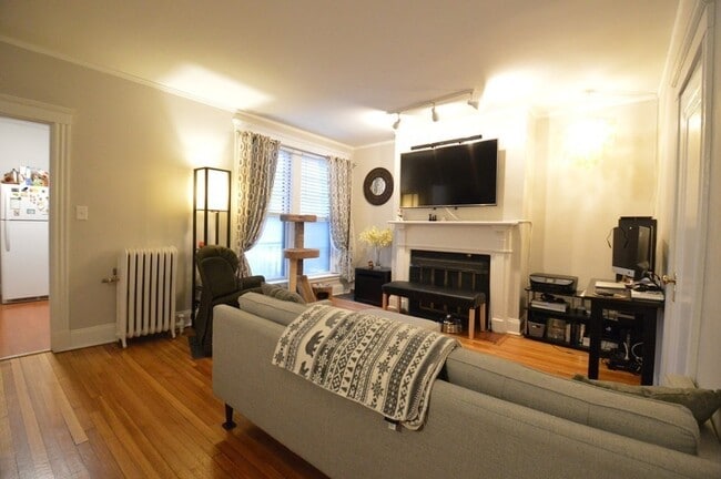 Building Photo - 1992 Commonwealth Ave Unit 2