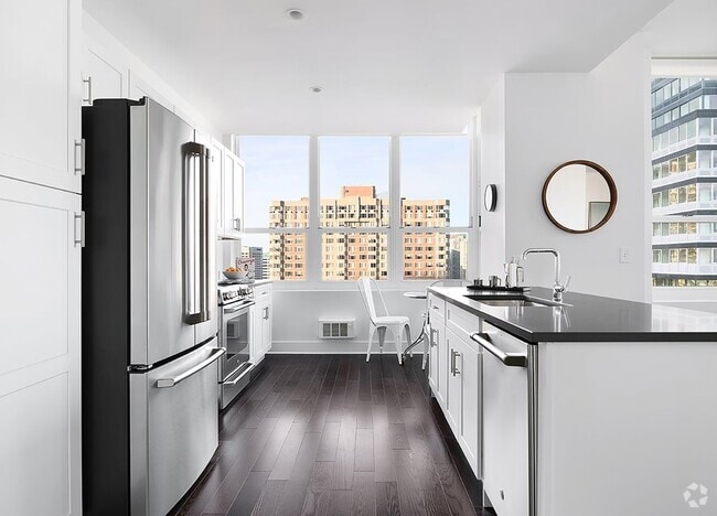 Building Photo - 52 Bay St Unit 3-1 Rental