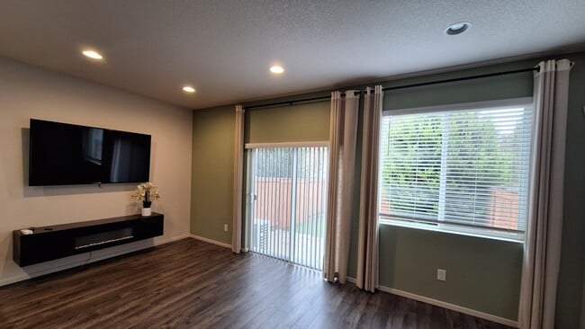 Photo - 11708 NE 23rd St