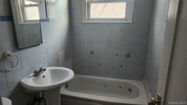 Photo - 75 Ingraham St