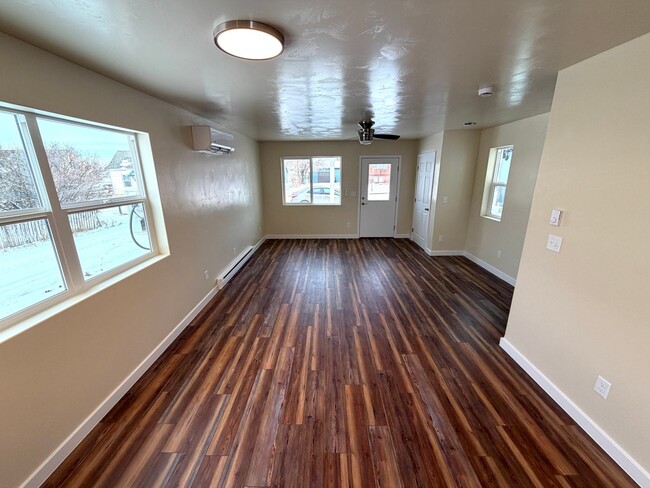 Photo - 1904 N Harris St Unit B