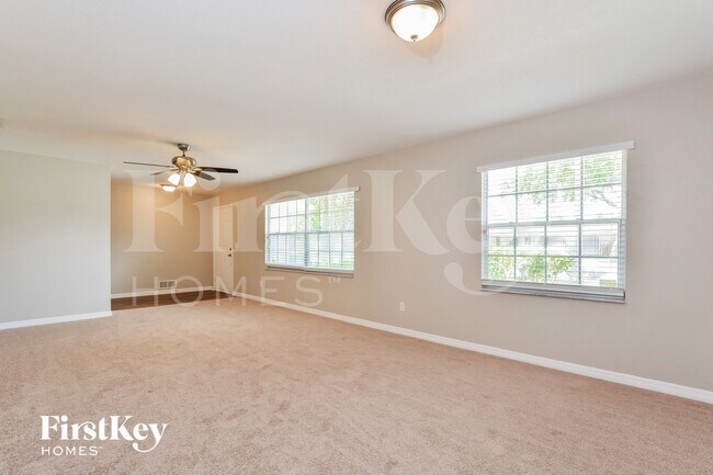 Photo - 833 Pine Forest Trail W