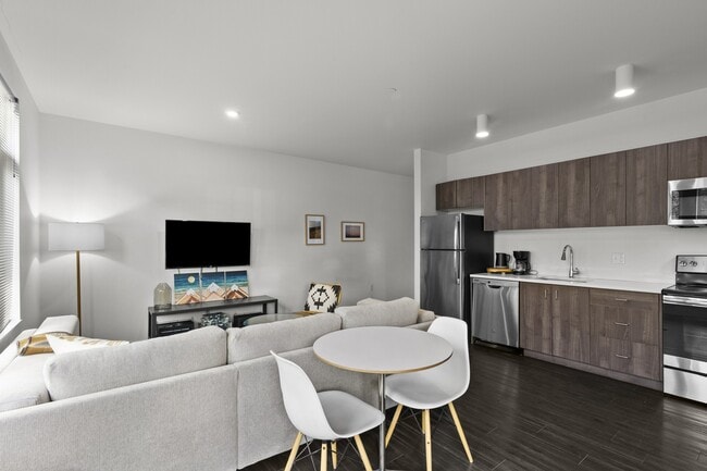 Range Apartments
