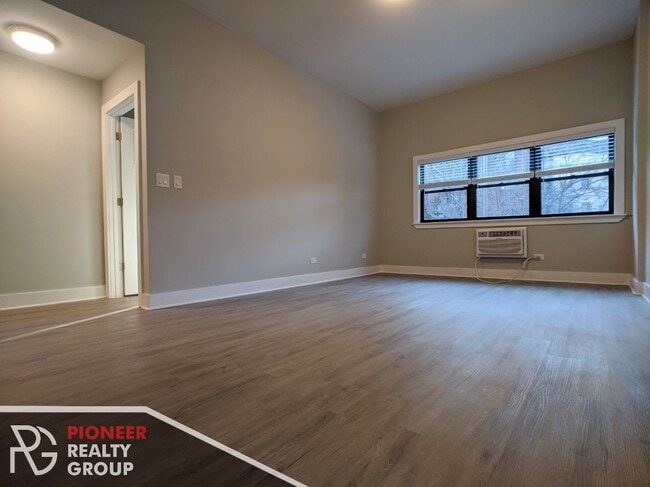 Photo - 1435 N Dearborn St Unidad 2