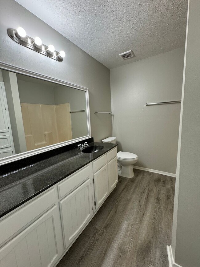 Photo - Move In Special! 2 bedrooms 1.5 bath townhome Unit 1409 D COURTNEY PL