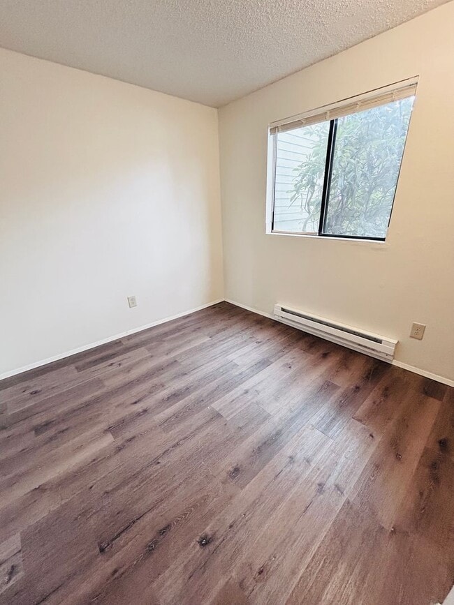 Photo - Great 3 Bedroom 1.75 Bathroom Condo! Washer/Dryer Hook Ups! W/S/G Paid!