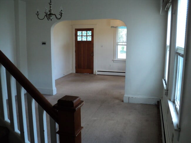 Building Photo - 748 Sampson Ave Unit 1/2 of duplex, 2family house