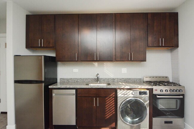 Photo - 533 W Belden Ave Unit 203B