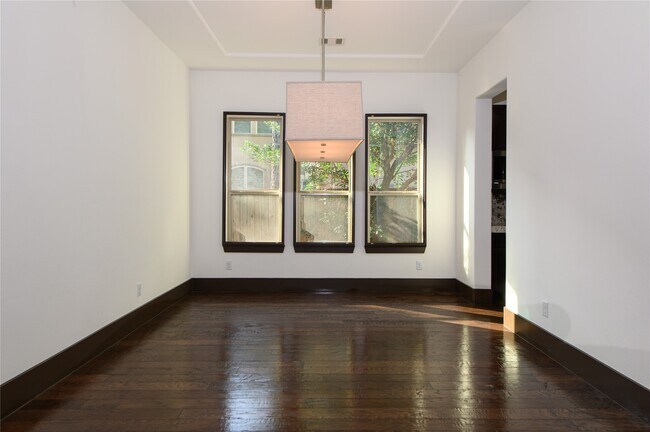 Photo - 30 Freestone Stream Pl