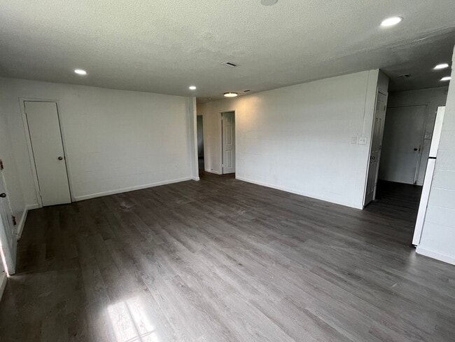Photo - Remodeled 3 Bedroom, 1 Bathroom Brick Apartment near Downtown Live Oak (Move in Special!) Unit 116 Horizon Circle SW Live Oak 32064