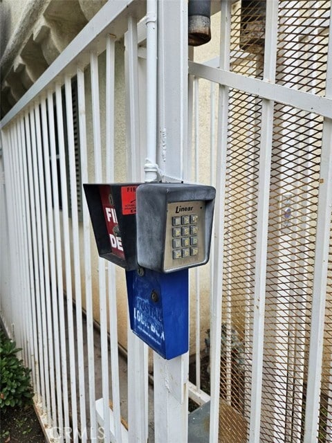 Photo - 1345 W Hillandale Ave