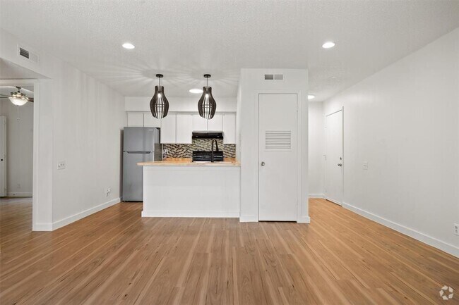 Building Photo - 620 S 1st St Unit 116 Rental