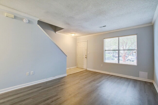 Photo - 6280 Lucille Dr