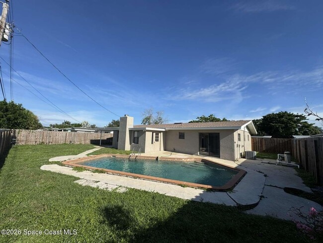 Photo - 1895 Wallace Ave