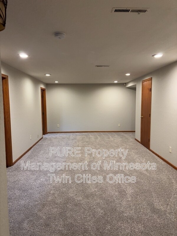 Photo - 5637 Girard Ave N