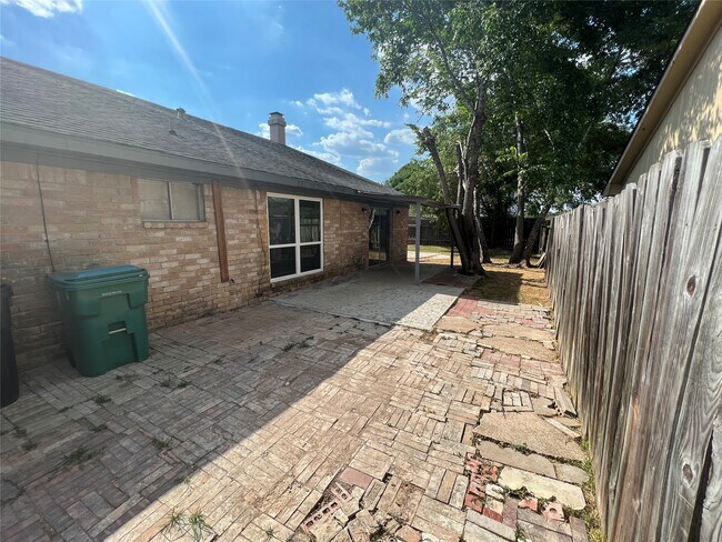 Photo - 6630 Trigate Dr