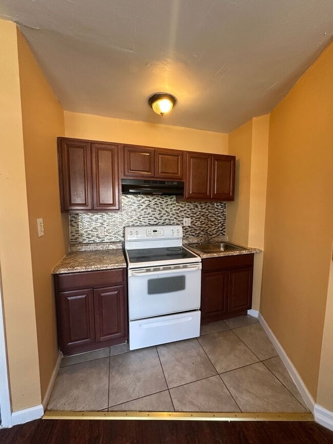 Photo - 218 Walnut St Unit 2-B