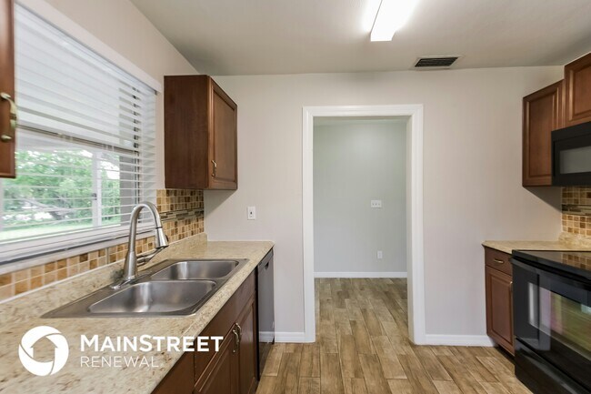 Photo - 503 NE 13th Ave