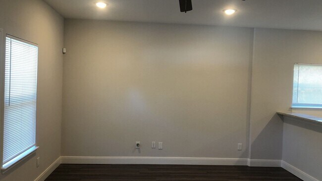 Photo - 8218 Parker Rd