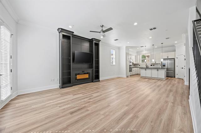 Photo - 3200 Ross Ave Unidad 22