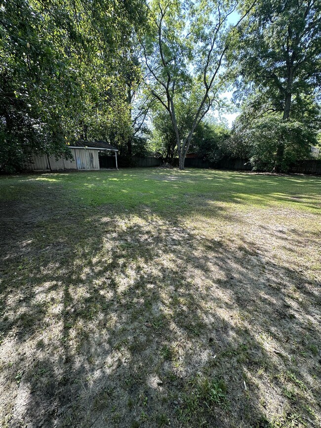 Photo - 2409 Thornhill Rd