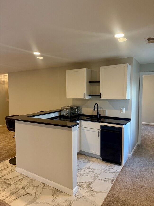 Photo - 3053 Pony Ridge Turn Unidad B- Private 1BR